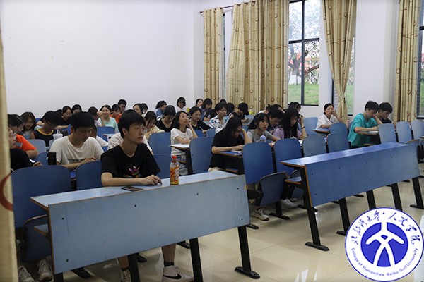 5.14发展党员们上课